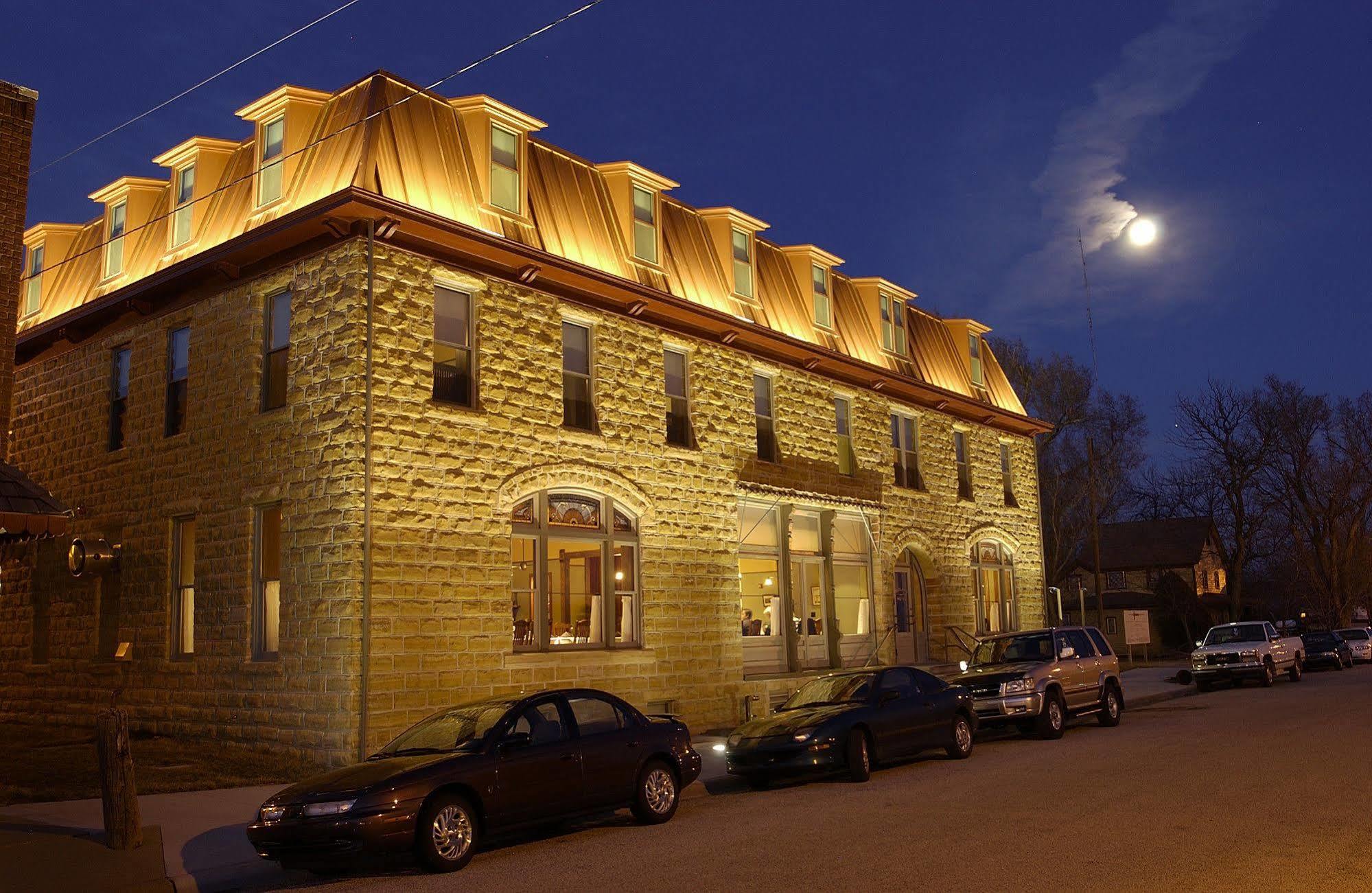 Midland Railroad Hotel Wilson Buitenkant foto